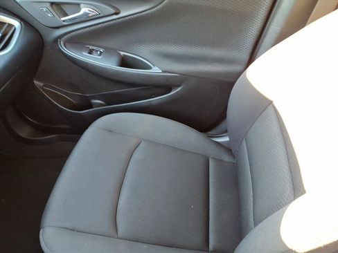 Used 2023 Chevrolet Malibu LT image 32