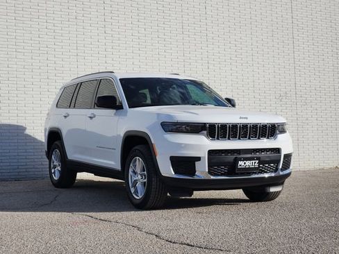 New 2025 Jeep Grand Cherokee L Laredo RWD image 2