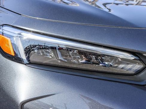 Used 2025 Honda Civic Sport image 11