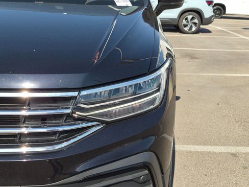 Used 2022 Volkswagen Tiguan SE AWD/4WD image 13
