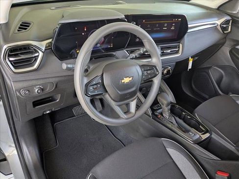 New 2026 Chevrolet TrailBlazer LS w/ LS Convenience Package FWD image 3