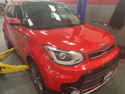 Used 2019 Kia Soul ! w/ Technology Package