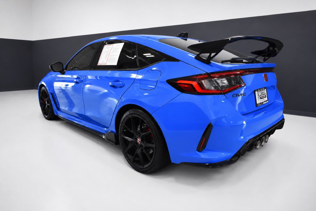 Used 2024 Honda Civic Type R image 3