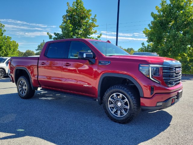 Used 2024 GMC Sierra 1500 AT4 w/ Technology Package AWD/4WD image 3