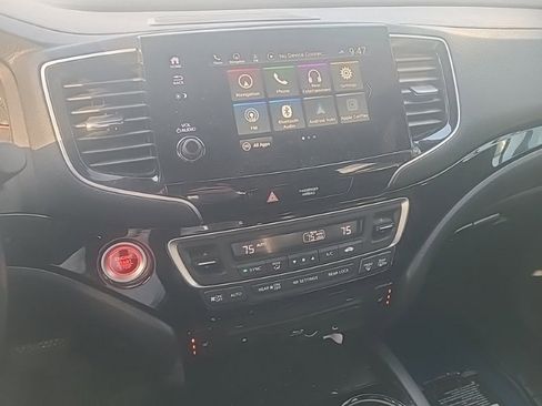 Used 2020 Honda Pilot Touring image 14