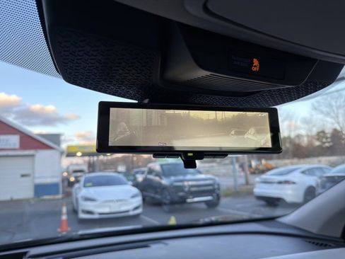 Used 2024 Nissan Ariya AWD image 29