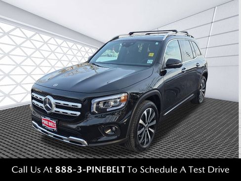 Used 2022 Mercedes-Benz GLB 250 w/ Premium Package Lite image 1