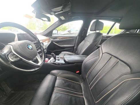 Used 2019 BMW 530i xDrive w/ Luxury Package image 7