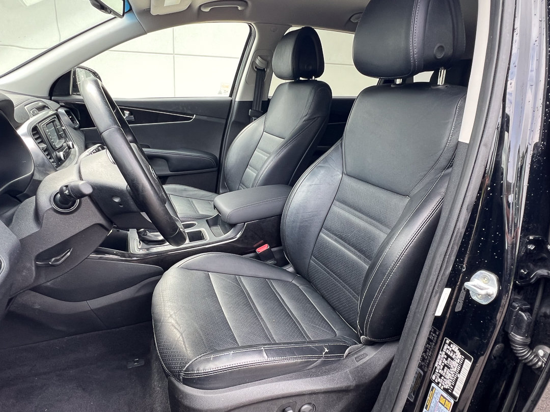 Used 2016 Kia Sorento EX FWD image 17