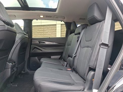 Certified 2022 INFINITI QX60 Luxe w/ Cargo Package image 10