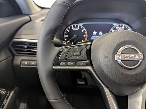New 2025 Nissan Altima 2.5 SL FWD image 18