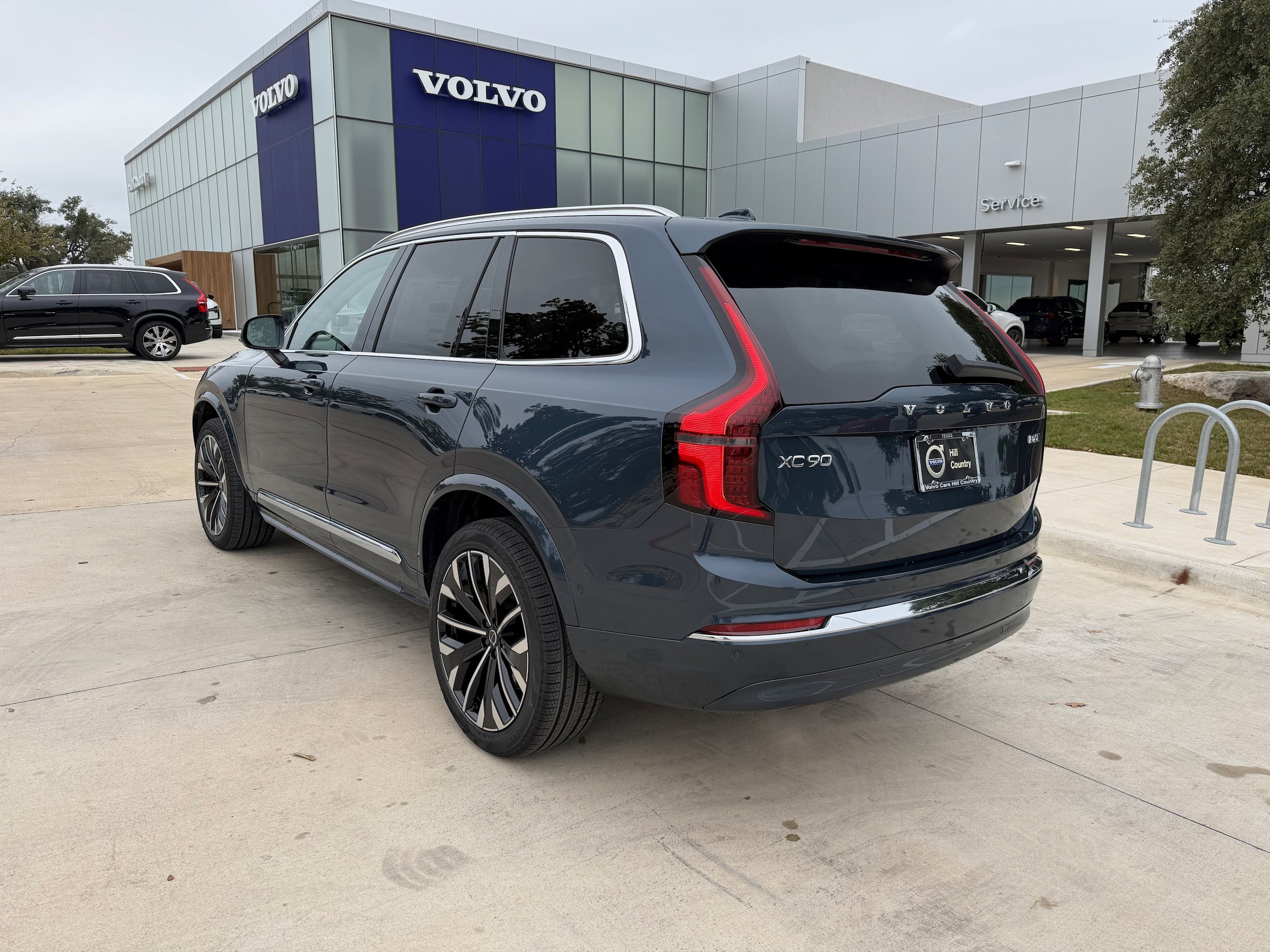 Used 2026 Volvo XC90 B6 Ultra w/ Protection Package AWD/4WD image 4