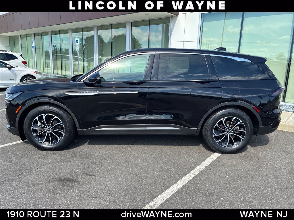 Certified 2024 Lincoln Nautilus Premier w/ Equipment Group 102A AWD/4WD image 2