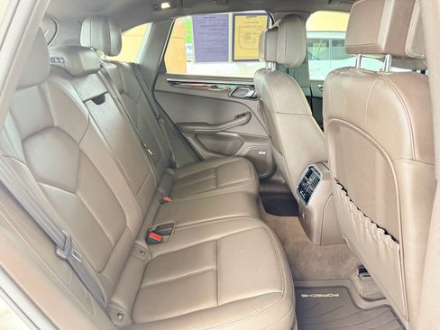 Used 2019 Porsche Macan S AWD/4WD image 17