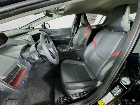 New 2026 Toyota Prius Plug-In Hybrid FWD image 11