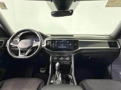 Used 2022 Volkswagen Atlas Cross Sport SEL R-Line image 12
