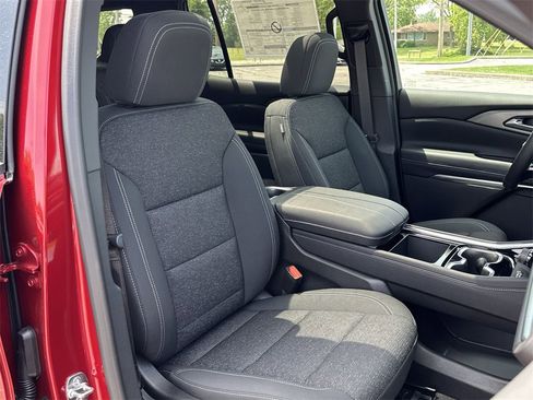 New 2025 Chevrolet Traverse LT w/ Sun and Wheel Package image 34