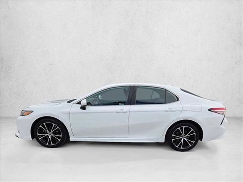 Used 2019 Toyota Camry SE image 9