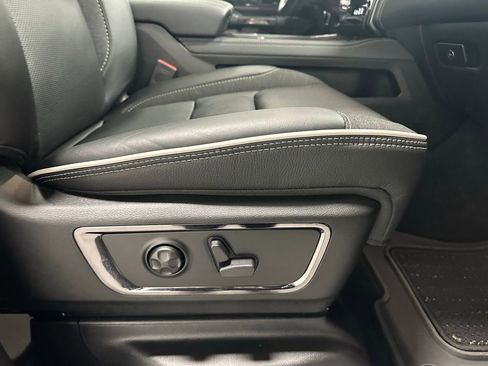 Used 2025 RAM 1500 Limited image 57