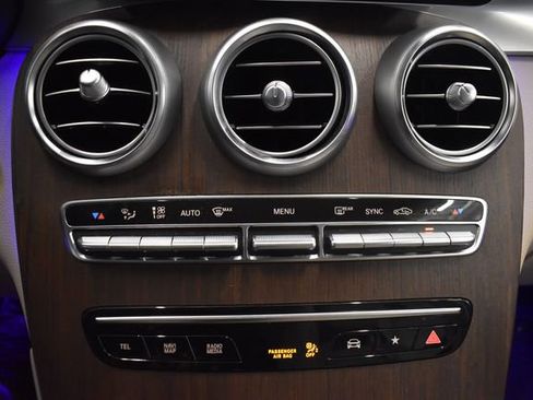 Used 2022 Mercedes-Benz GLC 300 4MATIC image 27