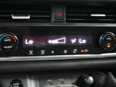Used 2024 Nissan Rogue SV FWD image 14