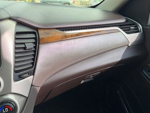 Used 2016 GMC Yukon XL Denali image 25