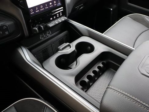 Used 2025 RAM 2500 Laramie image 30