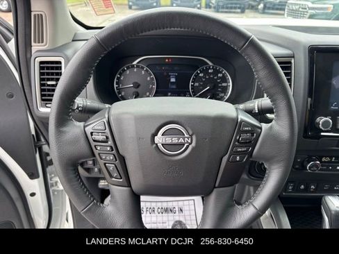 Used 2024 Nissan Frontier SL w/ Technology Package AWD/4WD image 23