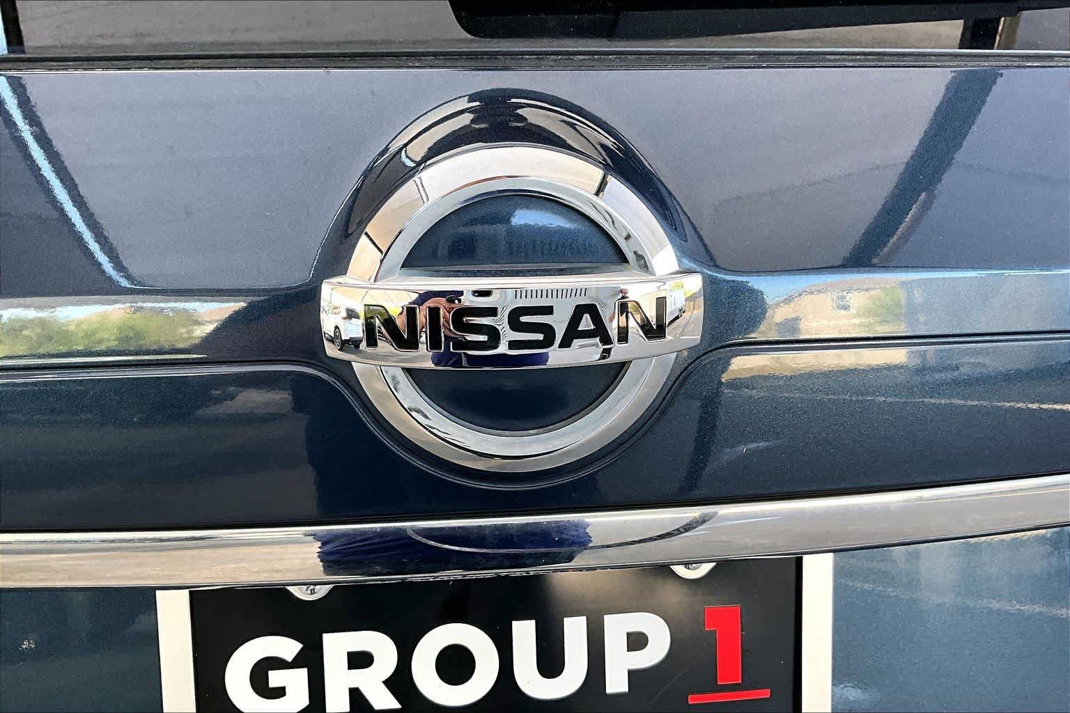 Used 2015 Nissan Rogue SL FWD image 30