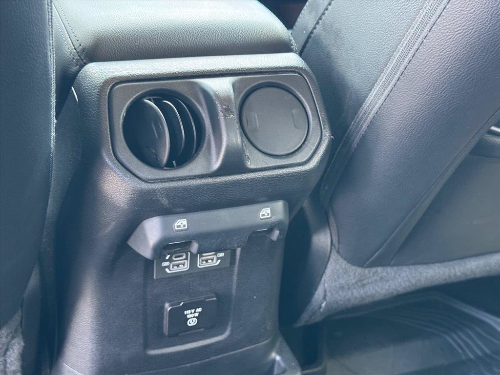 Used 2021 Jeep Wrangler Unlimited Sahara AWD/4WD image 12