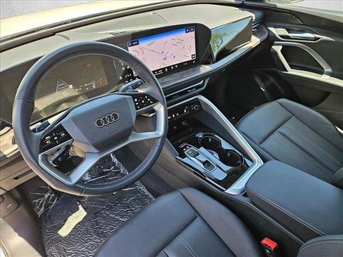 Used 2025 Audi Q5 Premium w/ Convenience Package AWD/4WD image 12