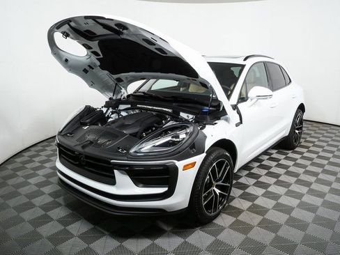 New 2026 Porsche Macan image 34