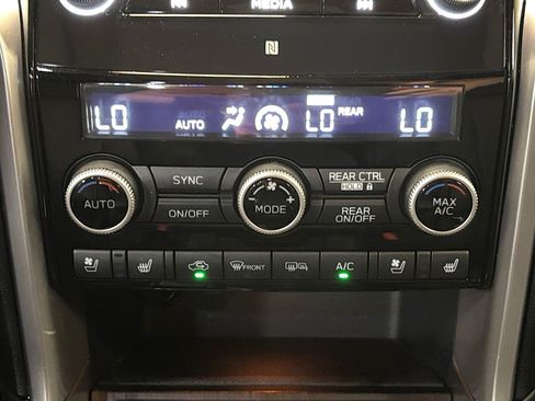 Used 2021 Subaru Ascent Touring AWD/4WD image 29