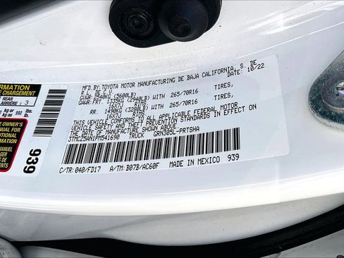 Used 2023 Toyota Tacoma TRD Off-Road image 36