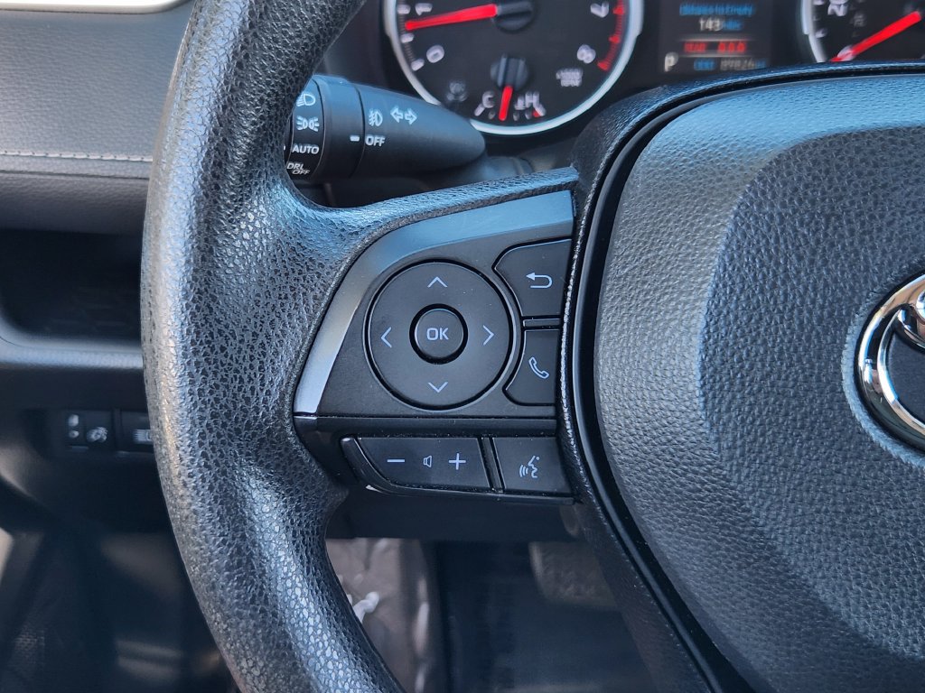 Used 2019 Toyota RAV4 XLE AWD/4WD image 18