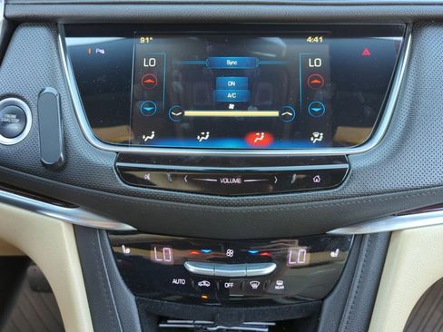 Used 2017 Cadillac XT5 Luxury w/ Driver Awareness Package image 8