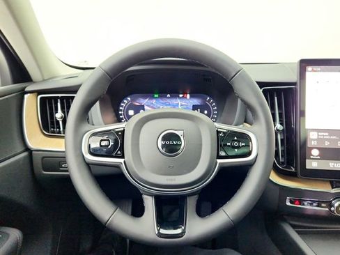 New 2026 Volvo XC60 B5 Plus w/ Protection Package Premier AWD/4WD image 21