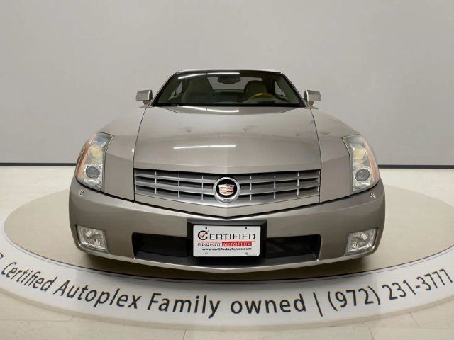 Used 2005 Cadillac XLR RWD image 14