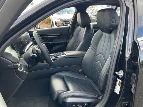 Used 2024 BMW 530i image 25