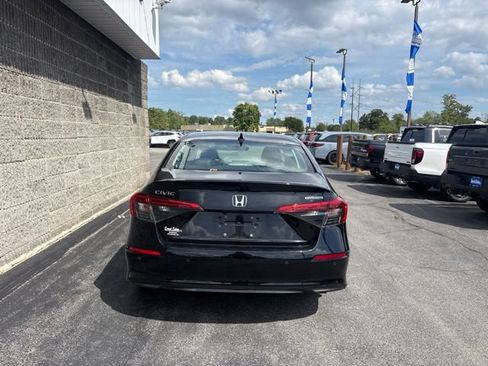 Used 2023 Honda Civic Touring image 4