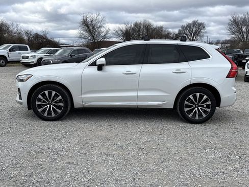 Used 2023 Volvo XC60 B5 Plus image 3