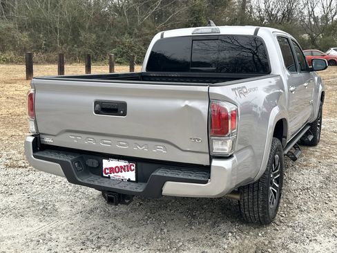 Used 2020 Toyota Tacoma TRD Sport image 5