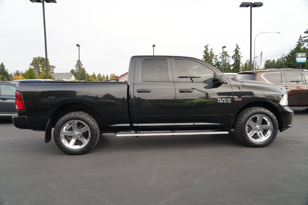 Used 2017 RAM 1500 Express AWD/4WD image 8