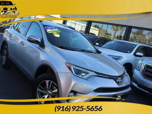 Used 2016 Toyota RAV4 XLE FWD image 1