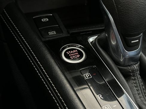 Used 2022 Nissan Kicks SV w/ Interior Electronics Package FWD image 21