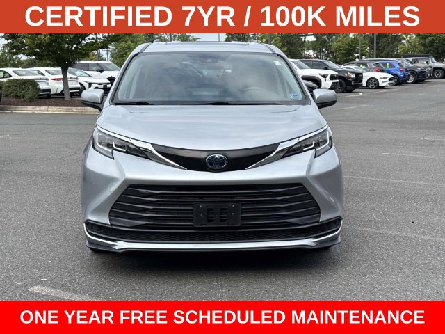 Used 2023 Toyota Sienna LE w/ LE Plus Package FWD image 6
