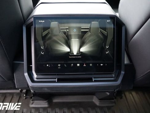 Used 2024 Tesla Cybertruck AWD Crew Cab image 34