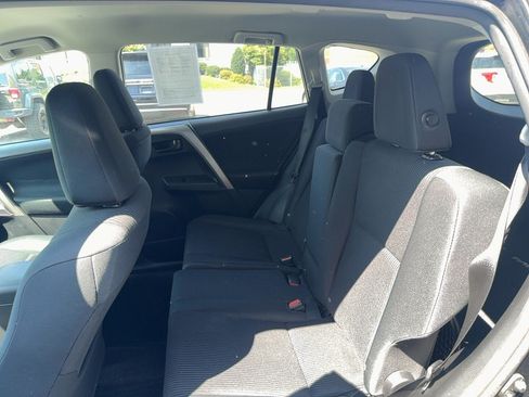 Used 2016 Toyota RAV4 LE AWD/4WD image 11