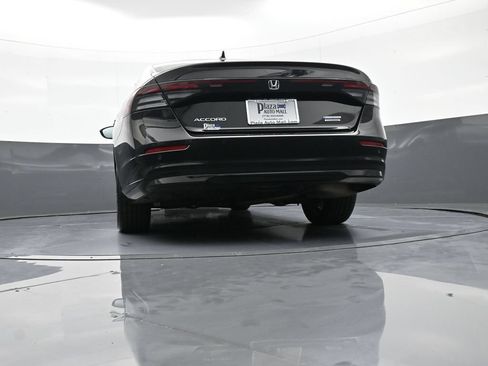 Certified 2025 Honda Accord Touring image 30