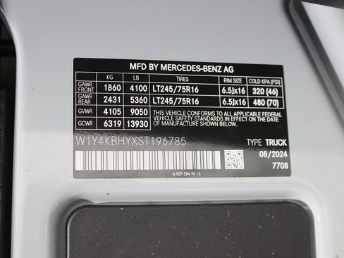 Used 2025 Mercedes-Benz Sprinter 2500 image 26